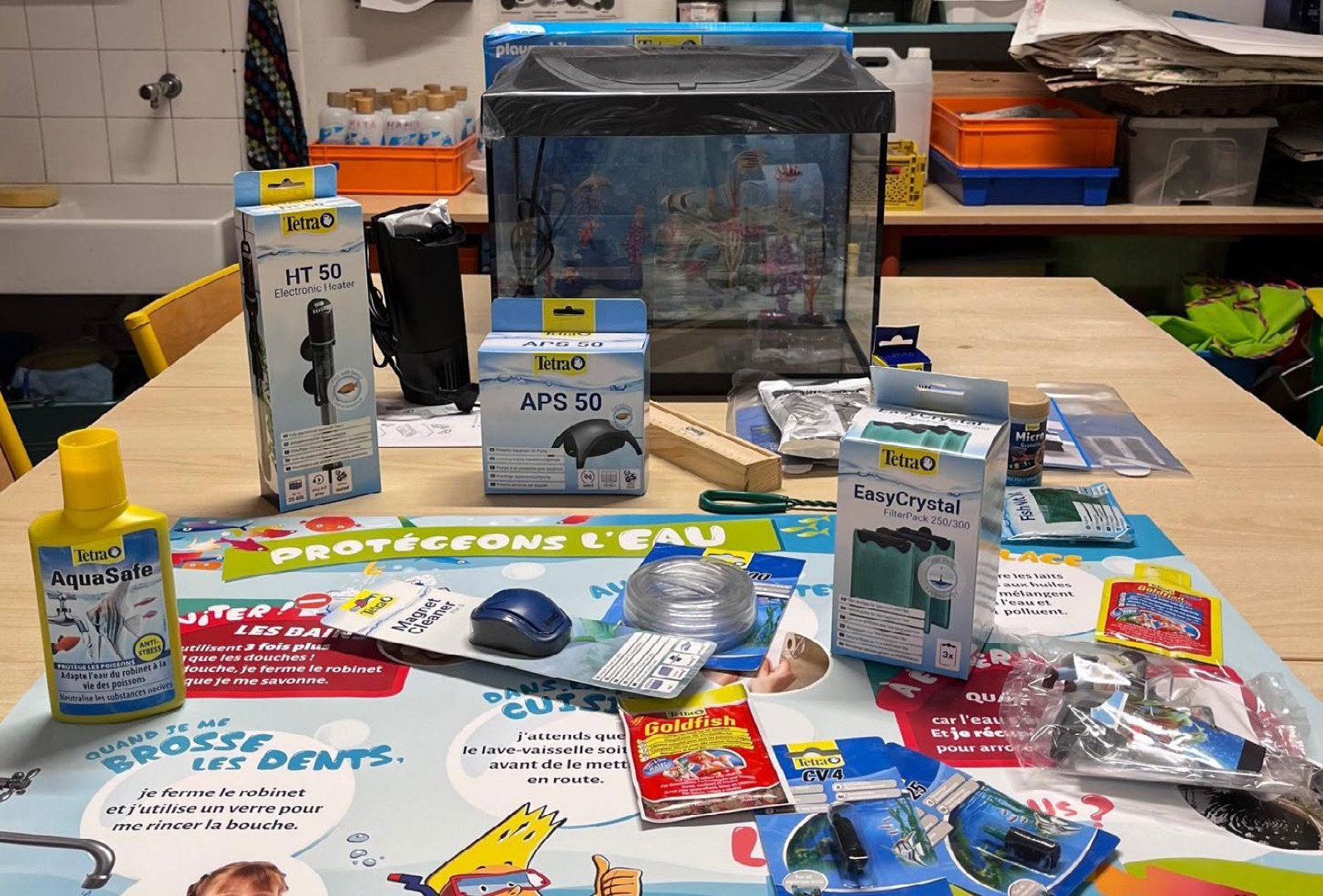 Aquarium Tetra Starter Line LED 30 litres arrivé en classe